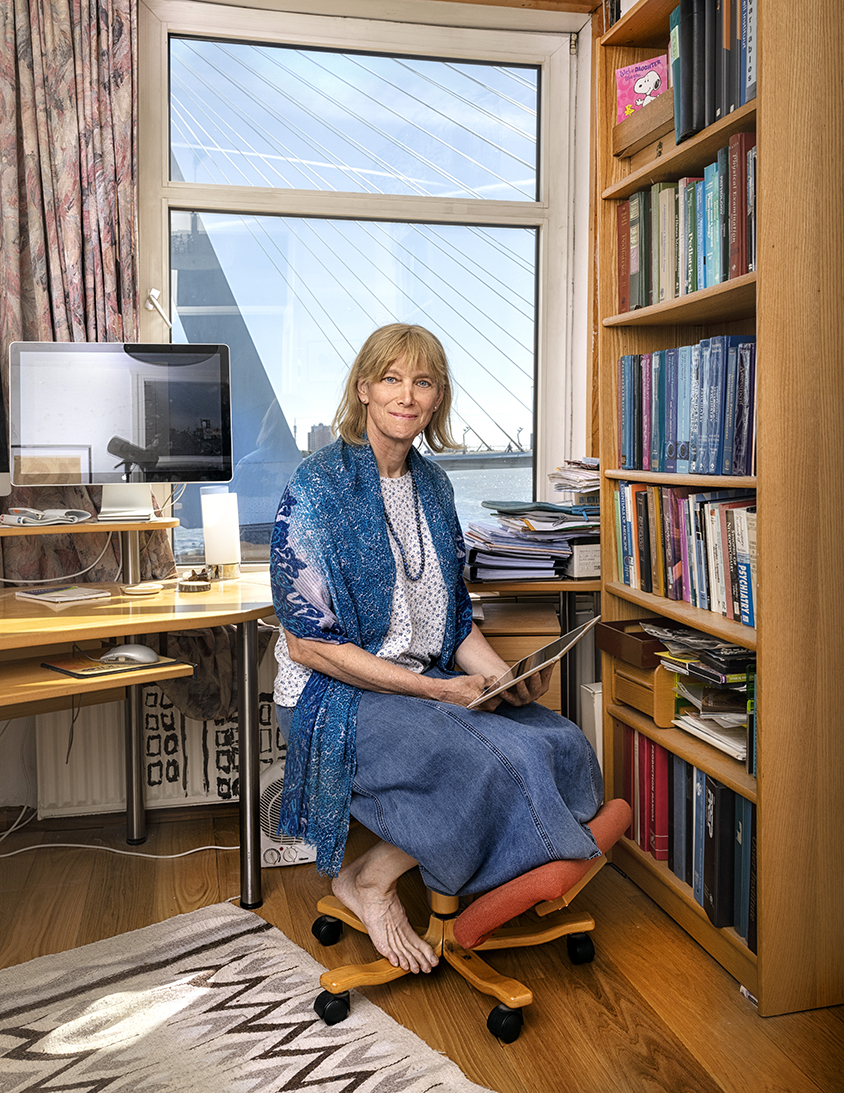 Portrait of scientist Tonya White in her home office, Rotterdam